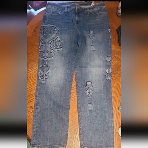 Chicos girlfriend slimming leg ankle jeans